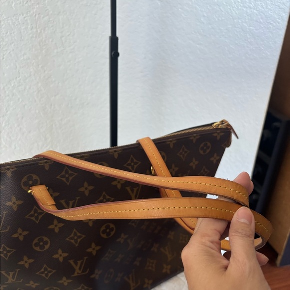 Louis Vuitton Lena MM - Picture 6 of 13